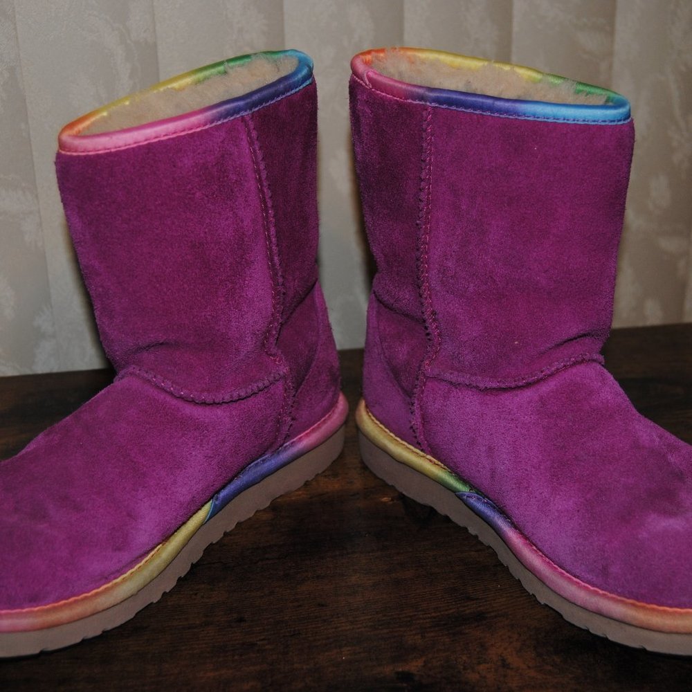 Girls’ Rainbow Trim Ugg Boots